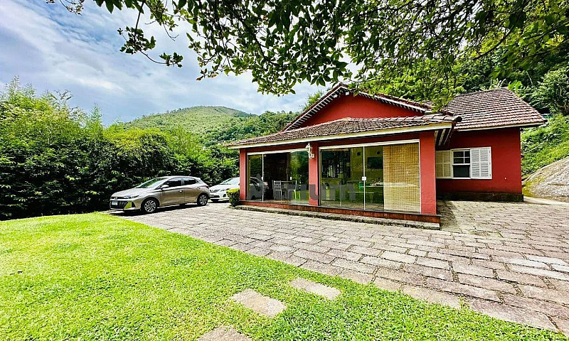 Casa Com 5 Dormitóri...