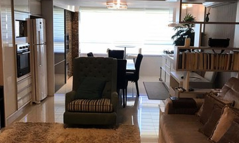 Ed. Emerald Residenc...