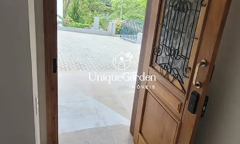 Casa Em Condomínio E...