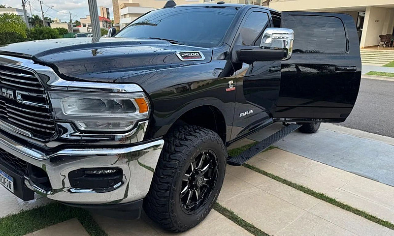 Ram 2500 Laramie Com...
