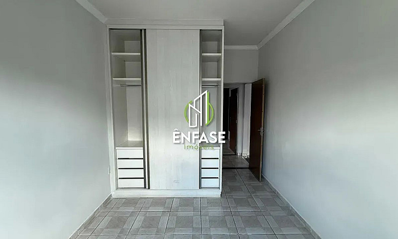 Casa Com 2 Quartos E...