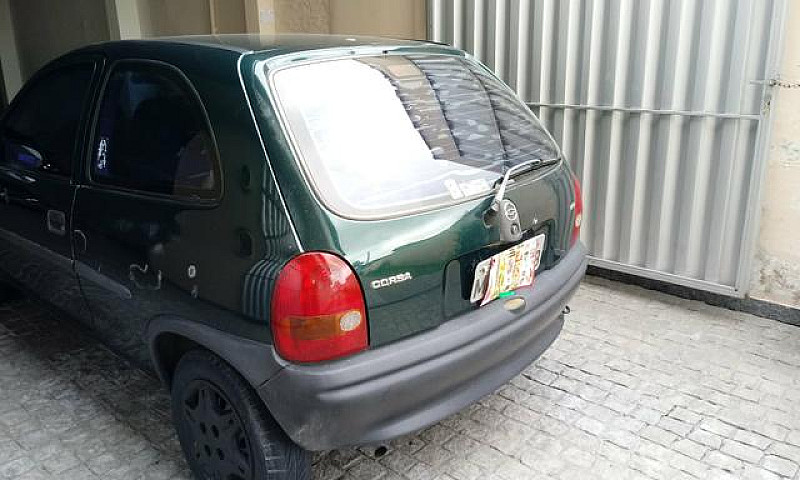 Corsa Hatch 97 R$ 5....