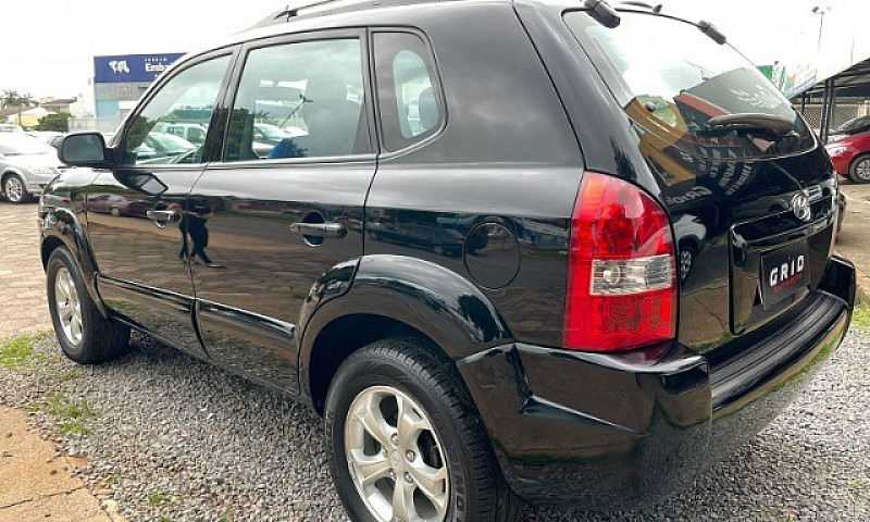Hyundai Tucson Gl 2....