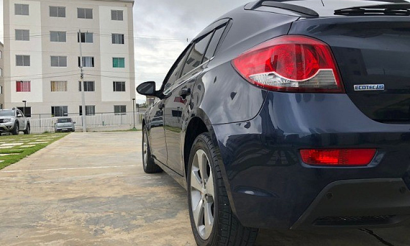 Cruze Hachtback Spor...