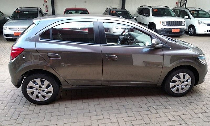 Chevrolet Onix Hatch...