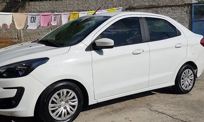 Ford Ka+ Sedan 1.0 T...