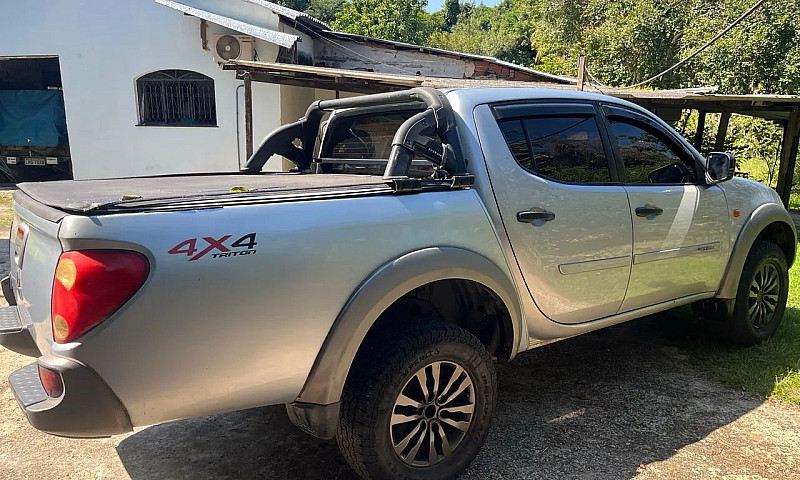 Mitsubishi L200 Trit...
