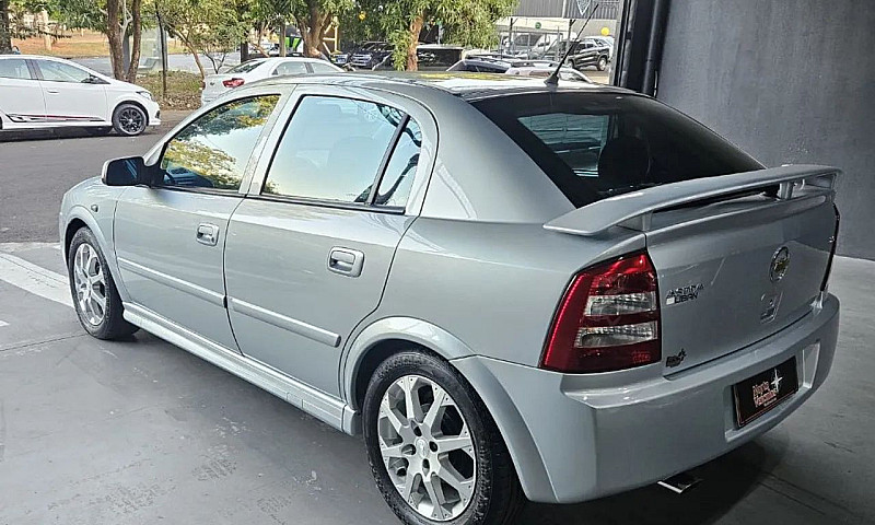 Chevrolet Astra Adva...