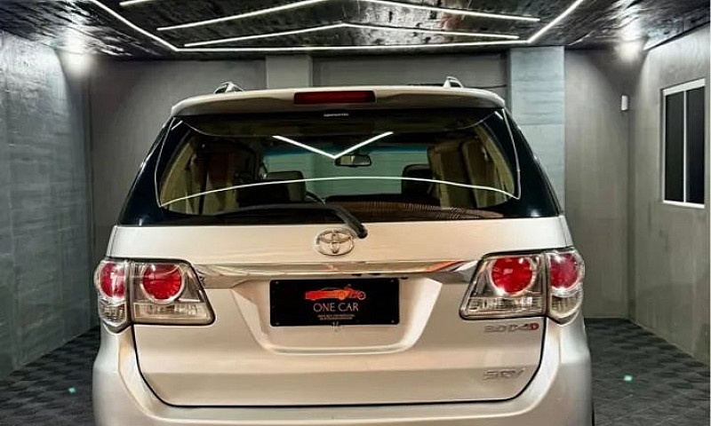 Toyota Hilux Sw4 Srv...
