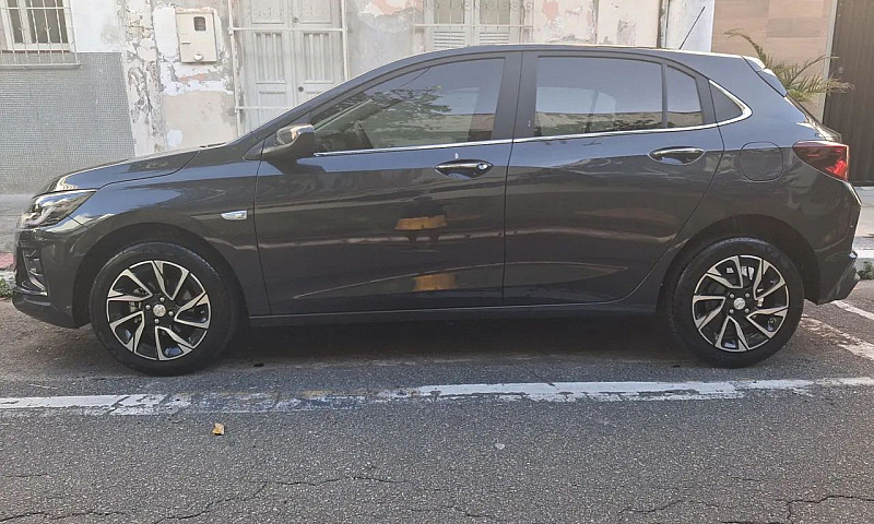 Chevrolet Onix Hatch...