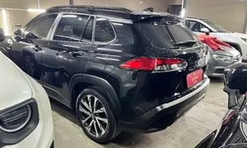 Toyota Corolla Cross...