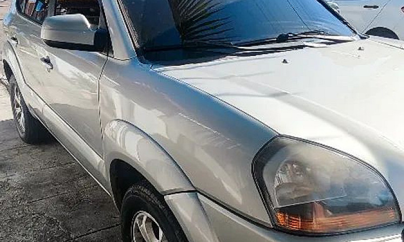 Hyundai Tucson 2.0 1...