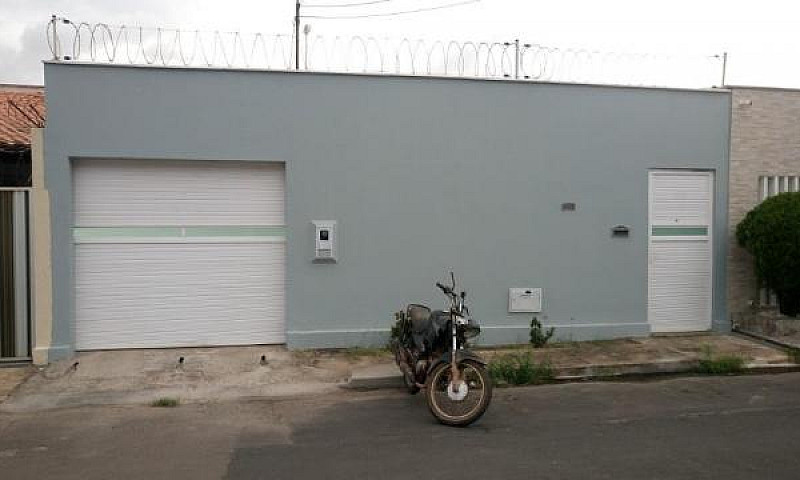 Casa Com 2 Dormitóri...