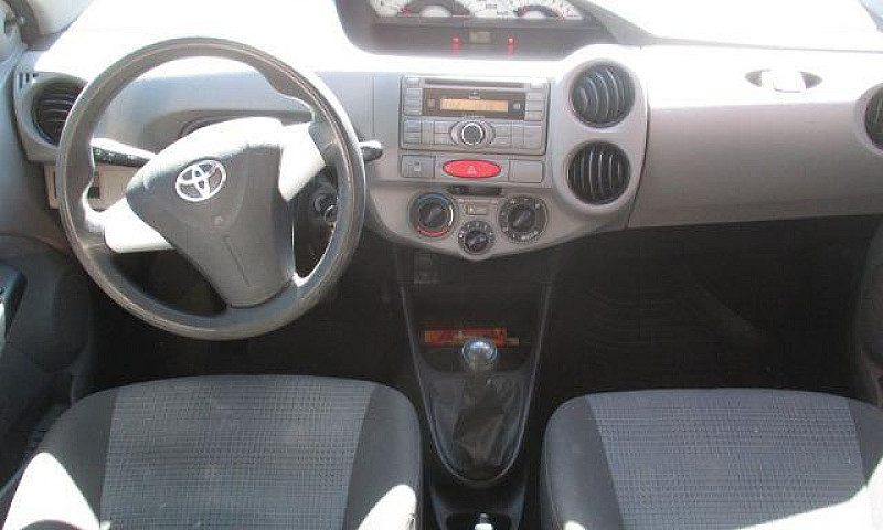 Etios Xs  1.3 Flex 1...