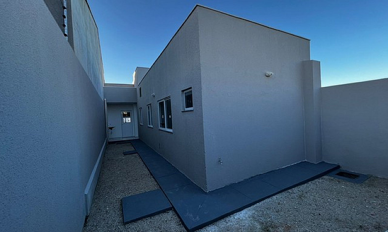 Casa De Três Quartos...