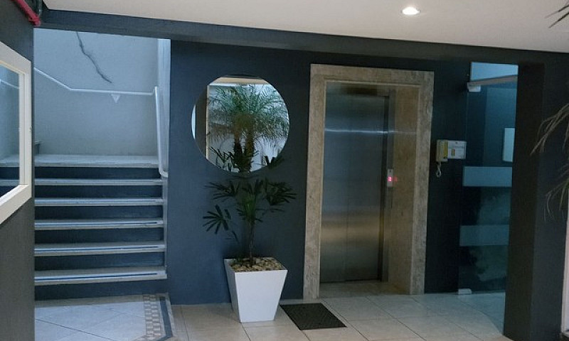Quarto Inteiro Em Ap...