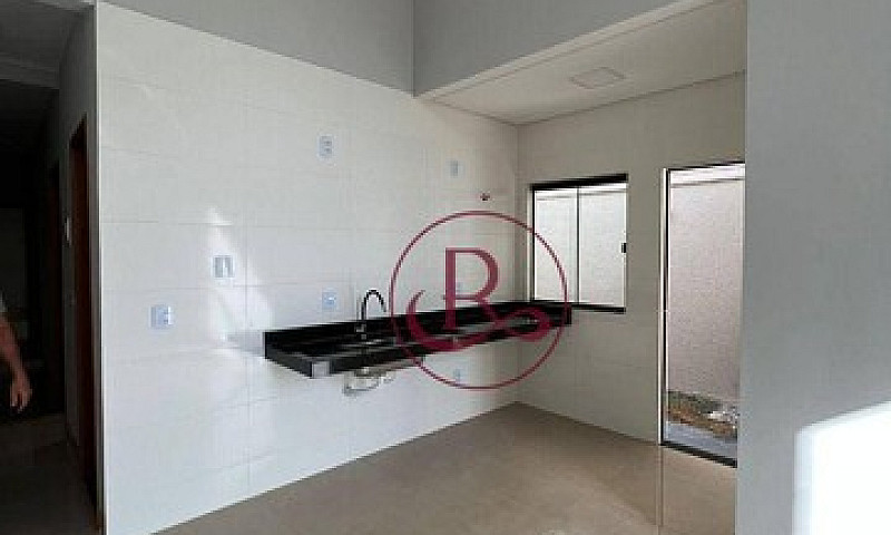 Casa Com 3 Quartos À...