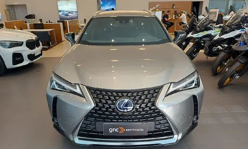 Lexus Ux 250H 2.0 Vv...