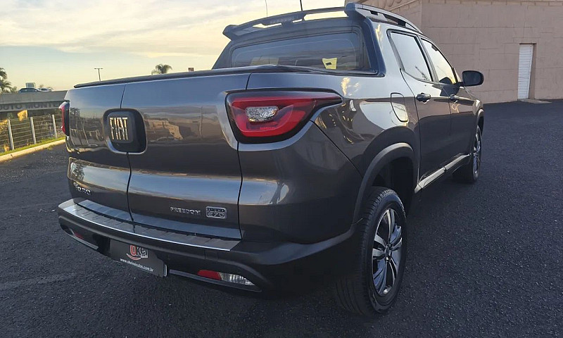 Fiat Toro Freedom 1....