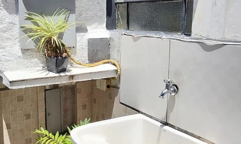 Quarto Para Até 2 Mu...
