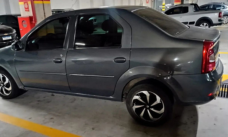 Renault Logan Expres...