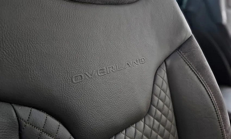 Jeep Commander Overl...