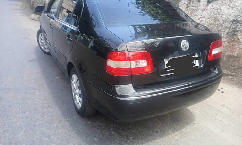 Polo 1.6 (71) *...