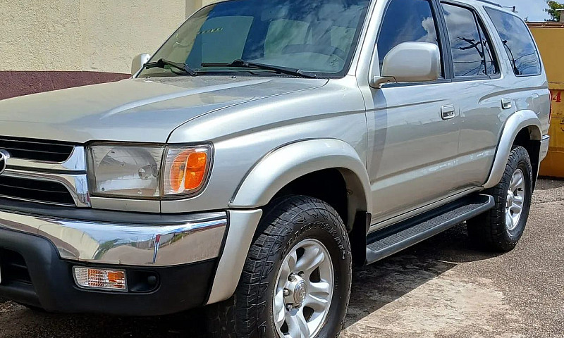 Toyota Hilux Sw4 4X4...