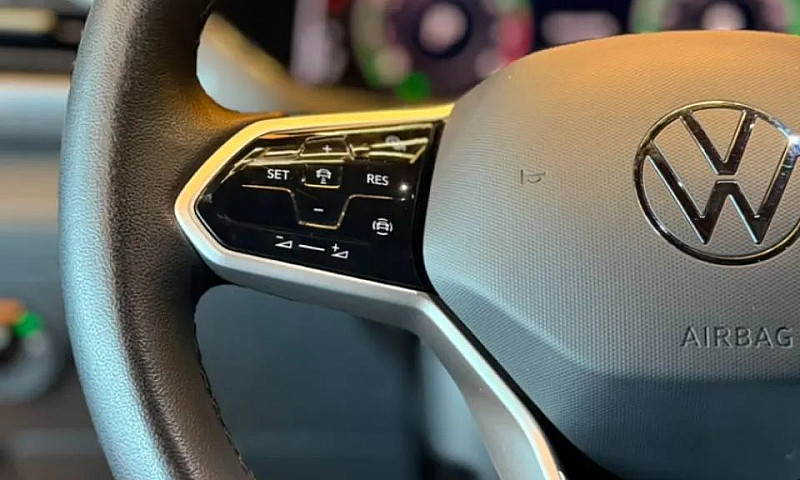 Volkswagen Taos High...