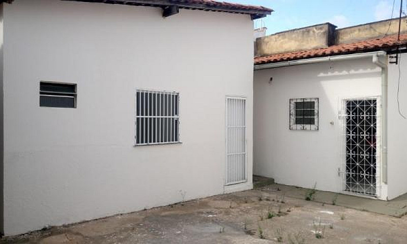 Casa Com 2 Dormitóri...
