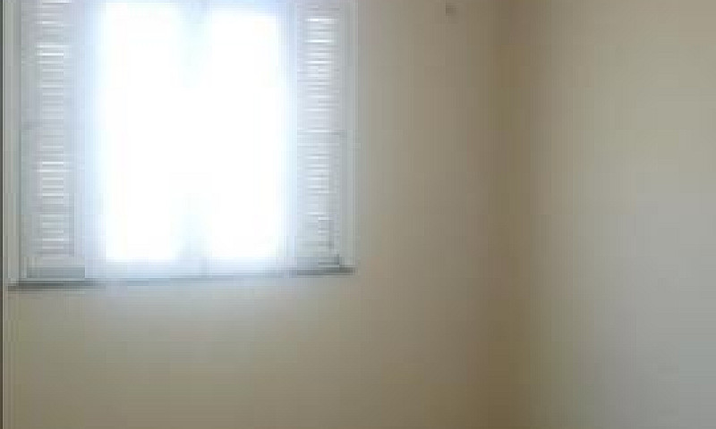 Casa Com 2 Dormitóri...