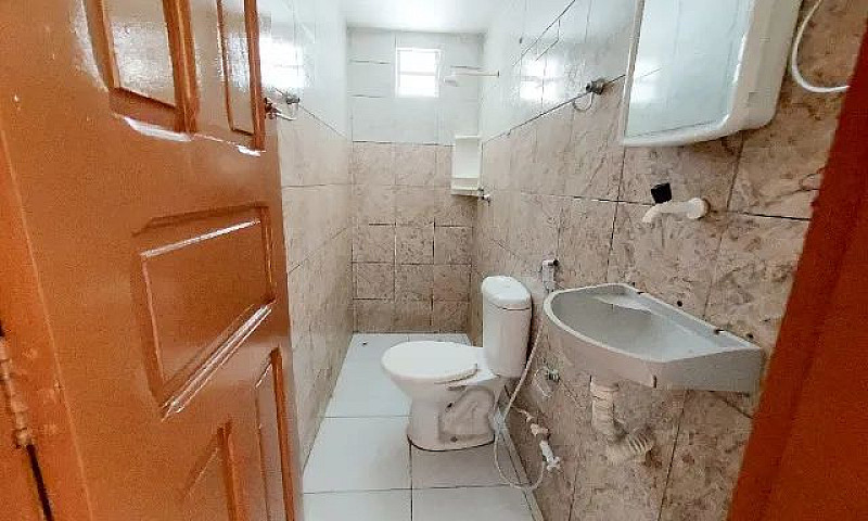 Casa Com 2 Quartos P...
