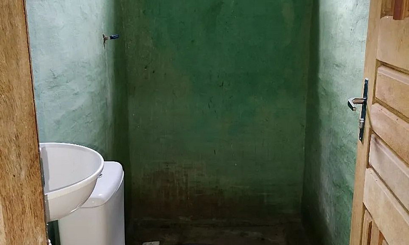 Alugo Casa Com 2 Qua...