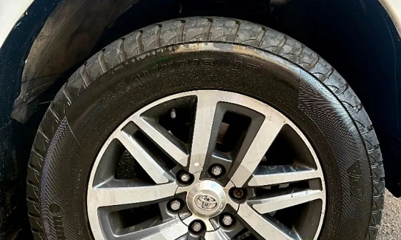 Toyota Hilux Cd Srv ...