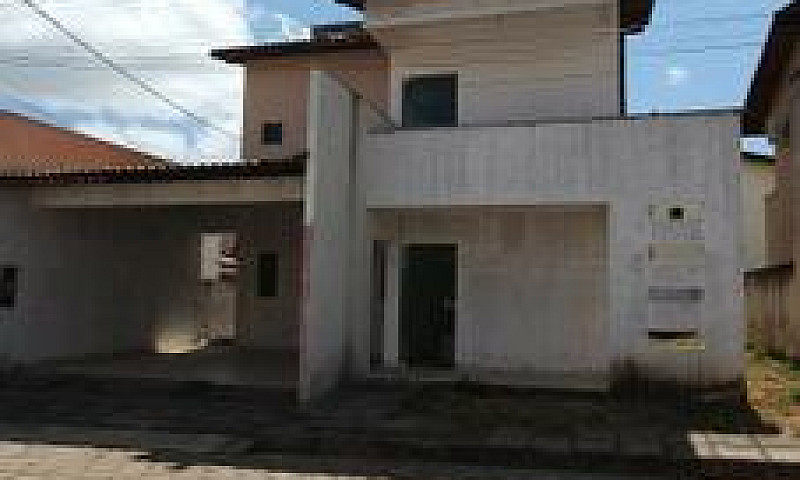 Casa Com Quintal Amp...