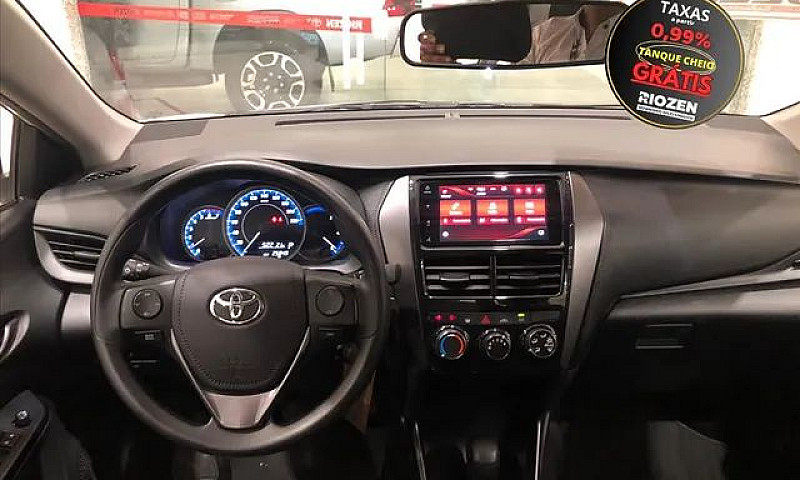 Toyota Yaris 1.5 16V...