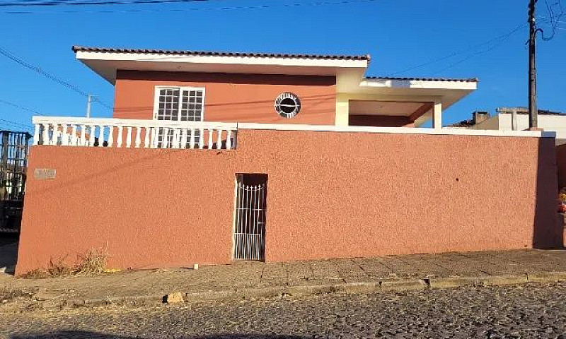 Linda Casa Recém Ref...