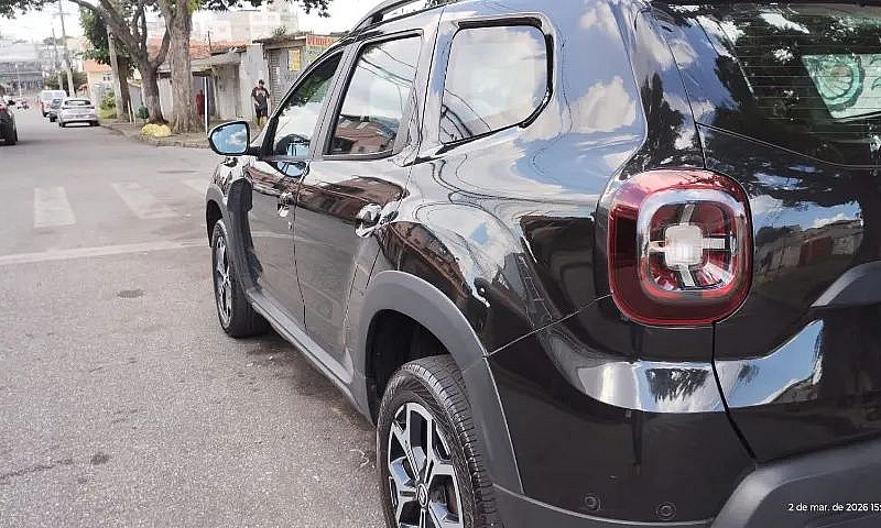Renault Duster Iconi...