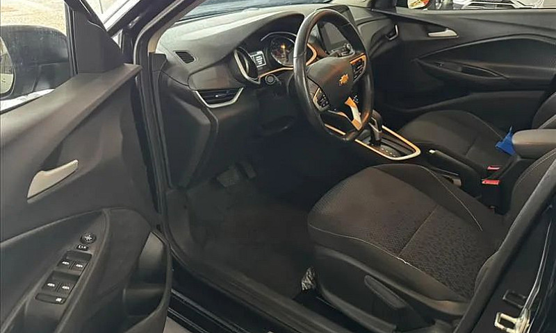 Chevrolet Onix Plus ...