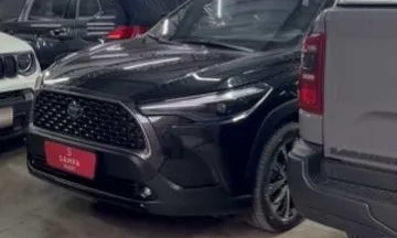 Toyota Corolla Cross...