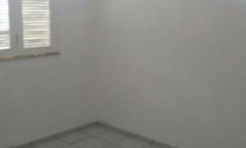 Alugo Excelente Casa...
