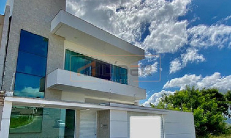Casa Triplex Residen...