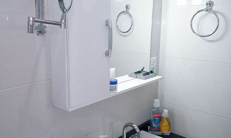 Quarto Inteiro Em Ap...