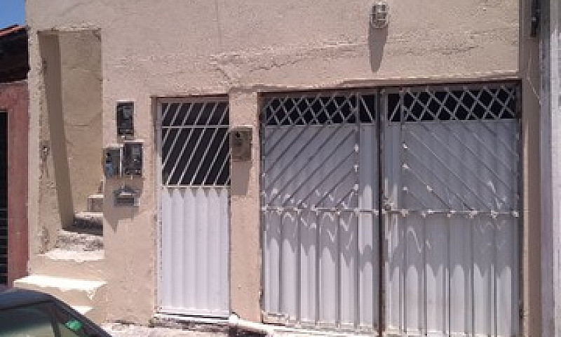 Alugo Casa Próximo A...