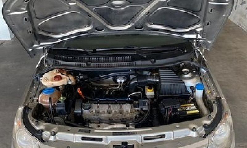 Vw/Voyage 1.6 Confor...