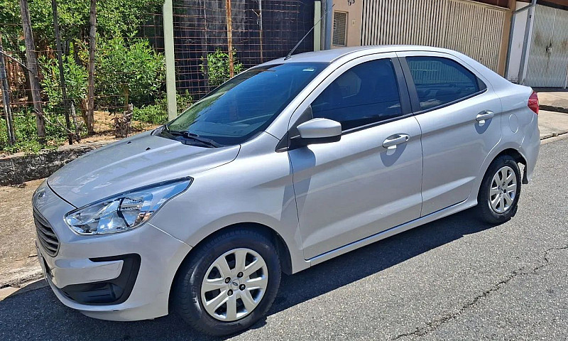 Ford Ka+ Sedan 1.0 T...