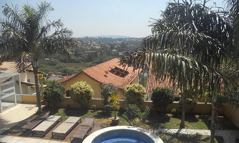 Casa Com 4 Dormitóri...