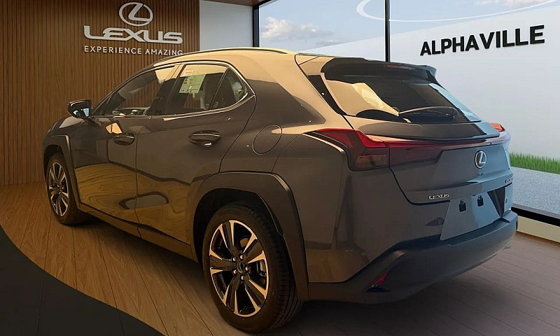 Lexus Ux-300H 2.0 16...