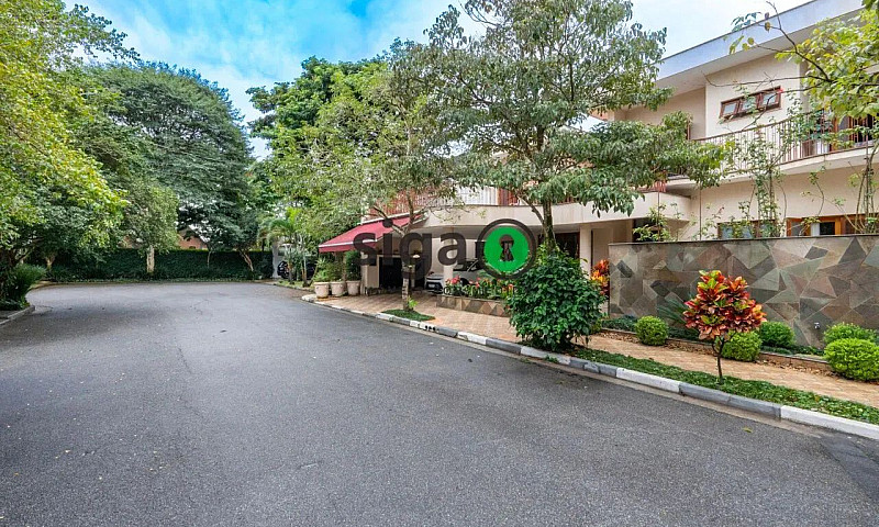 Casa De 440M² Com 5 ...