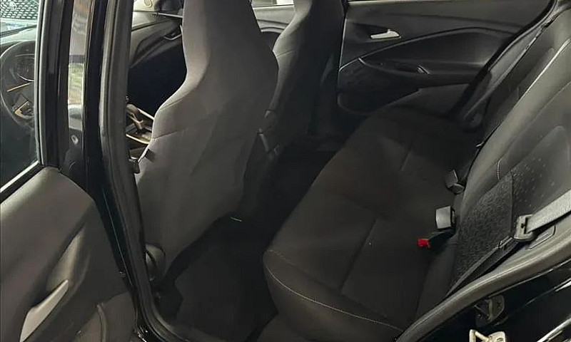 Chevrolet Onix Plus ...